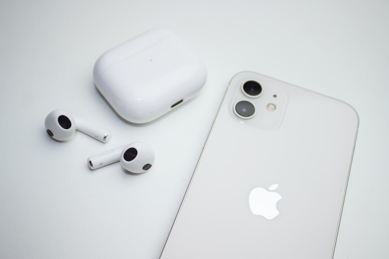 AirPods Pro 2: Next-Gen Earbuds Redefine Audio Experience