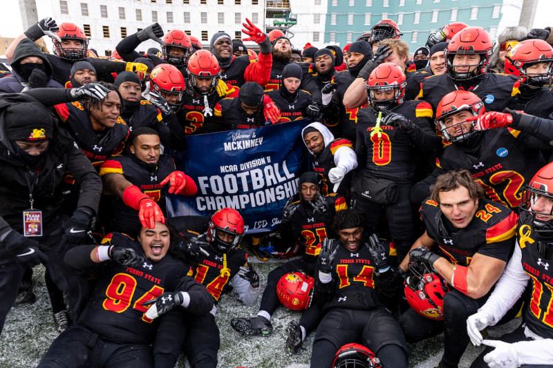 Ferris State Dominates Newberry College in Thrilling Semifinal Showdown
