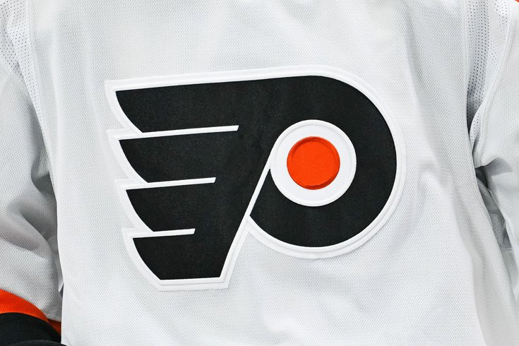 Tim Saunders: The Controversial Hot Mic Incident and Its Impact on the Philadelphia Flyers