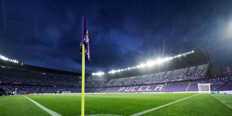 Barcelona Strikes Late-But Did Valladolid’s Iván Sánchez Change the Game?