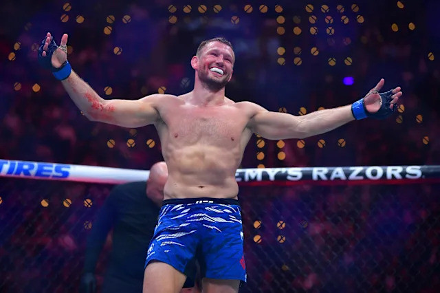 Bo Nickal Stunned in UFC Des Moines: What’s Next After De Ridder’s Shocking Finish?