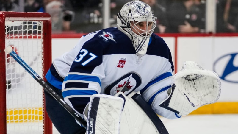 Hellebuyck Pulled Again: What’s Really Happening With the Jets and Blues?