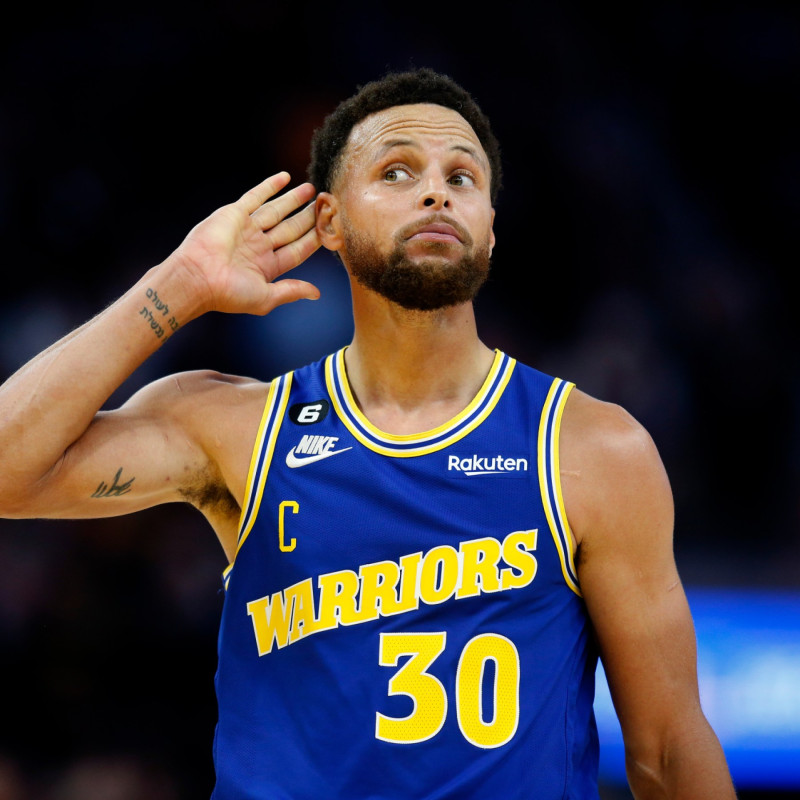 Steph Curry Exits Early: What Happened to the Warriors’ Star Against Timberwolves?
