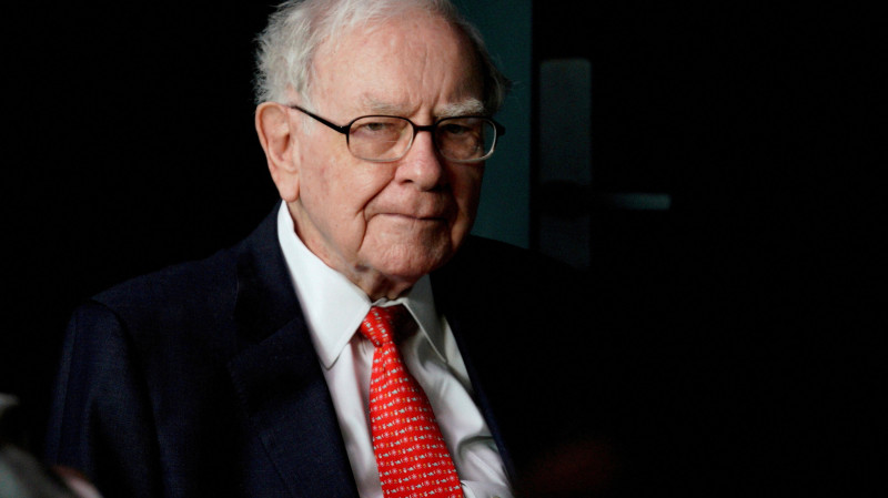 What’s Next for BRK.B? Buffett’s Exit Sparks Market Buzz