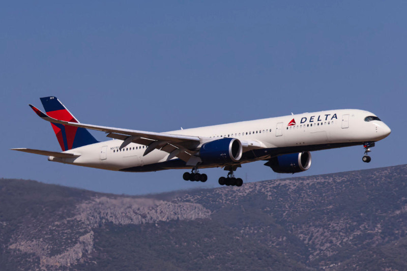 Delta Flights Face New Cuts—What Travelers Need to Know Before Booking