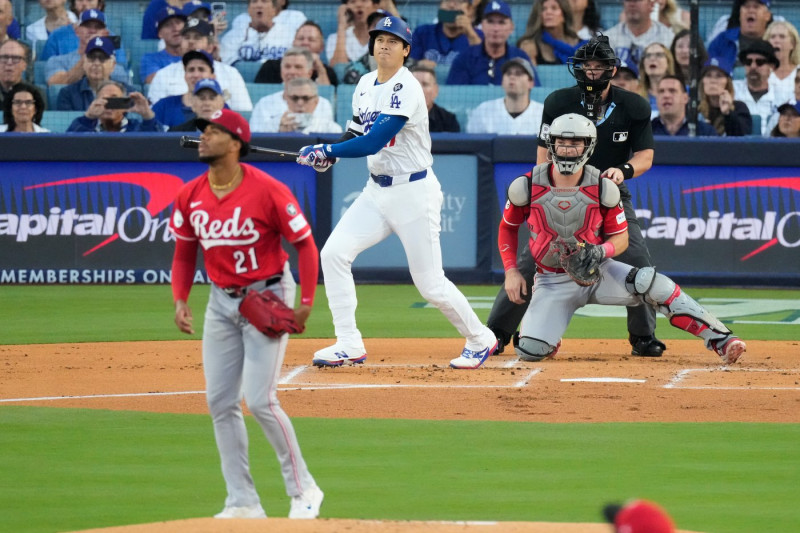 Dodgers Dominate Reds in Wild Card Opener Behind Ohtani and Hernández Power