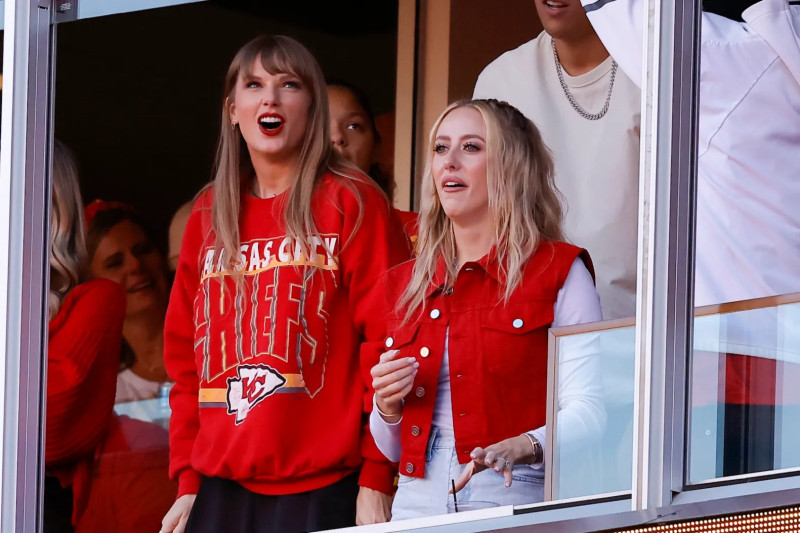 The Taylor Swift and Travis Kelce Saga Continues: Is the Pop Star at the Chiefs Game Today?
