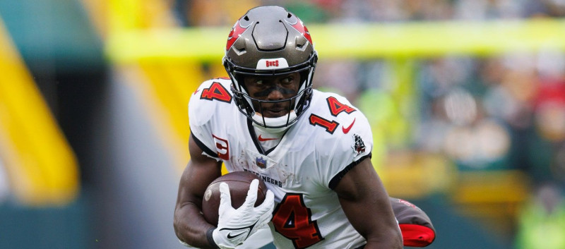 Darnell Mooney: A Rising Star in the NFL