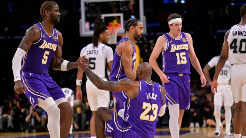 Lakers Triumph Over Spurs, Led by Redick's Stellar Performance