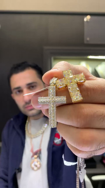 The Intersection of Innovation and Elegance: Akay Diamonds at TRAXNYC