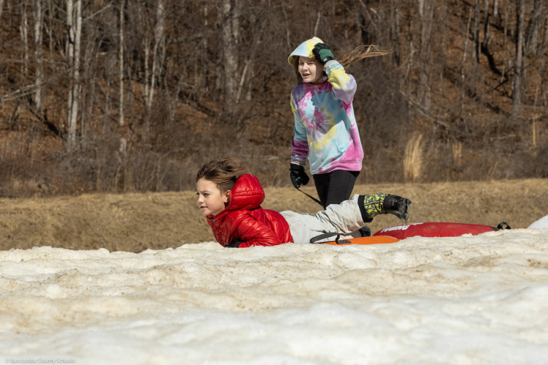 Buncombe County Schools Navigate Winter Weather Challenges with Remote Learning