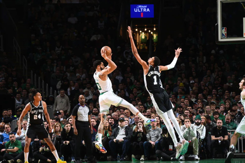 Boston Celtics Fall to San Antonio Spurs in Thrilling Showdown