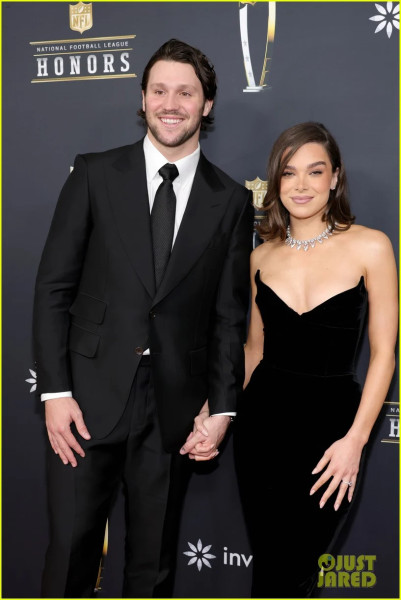 Hailee Steinfeld and Josh Allen: A Celebrated Couple