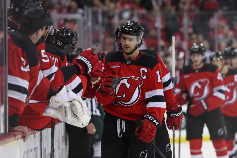Hurricanes vs. Devils: A Tale of Two Teams