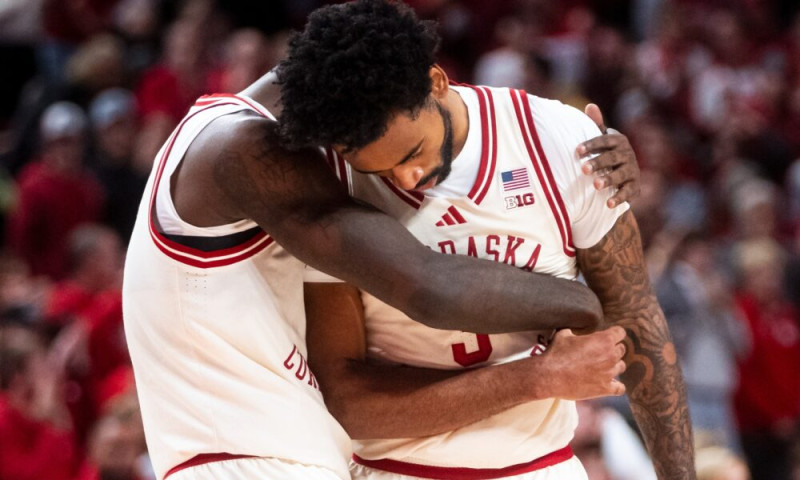 Huskers Secure Victory Over Oregon in Thrilling Encounter