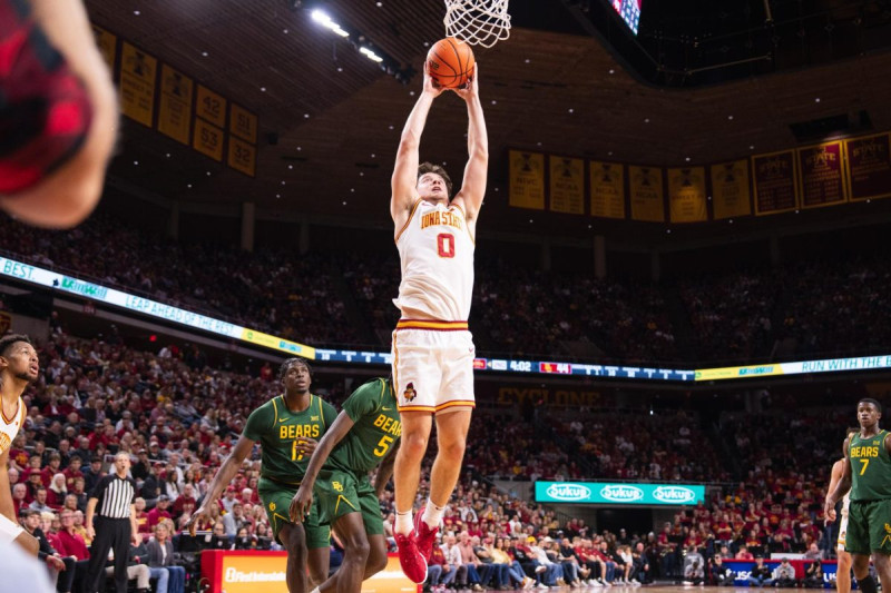 Iowa State Cyclones Edge Out Baylor Bears in Thrilling Matchup