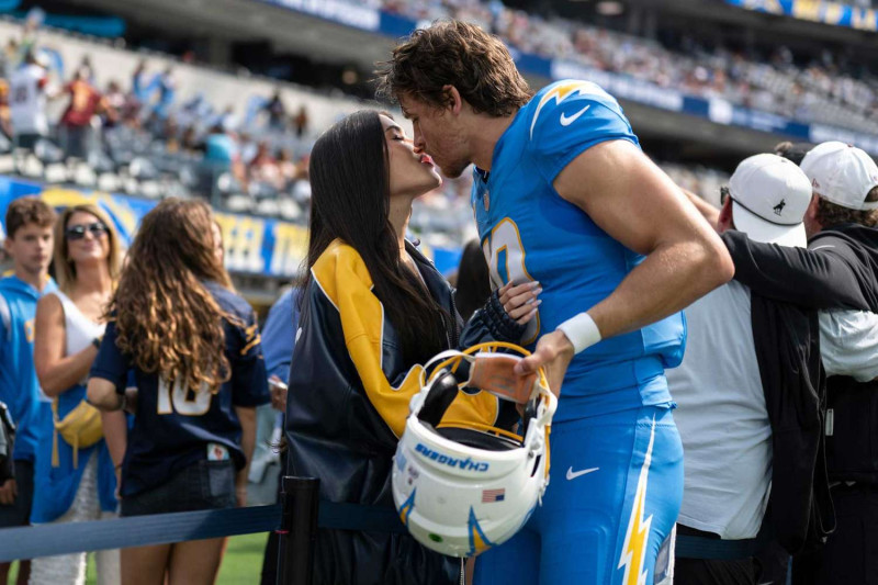 Justin Herbert's Relationship: A Deep Dive into His Romance with Madison Beer