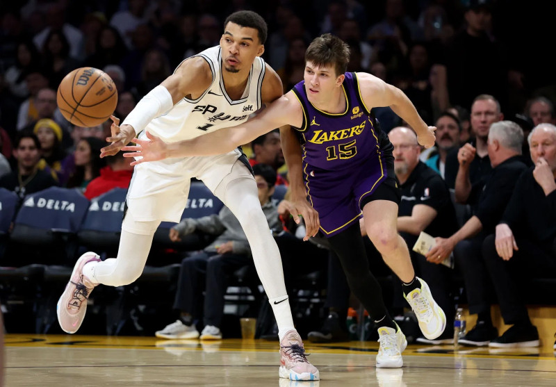 Keldon Johnson's Stellar Performance Leads Spurs to Victory Over Lakers