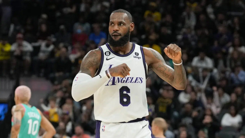 Lakers vs Spurs: LeBron James' Injury Update and Game Preview