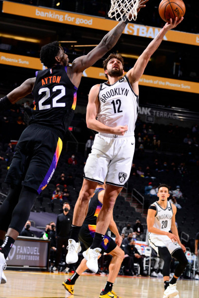 Brooklyn Nets Aim to Halt Losing Streak Against Phoenix Suns