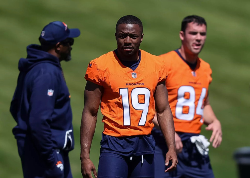 Nick Foles and Marvin Mims: The Emerging Stars Transforming the Denver Broncos