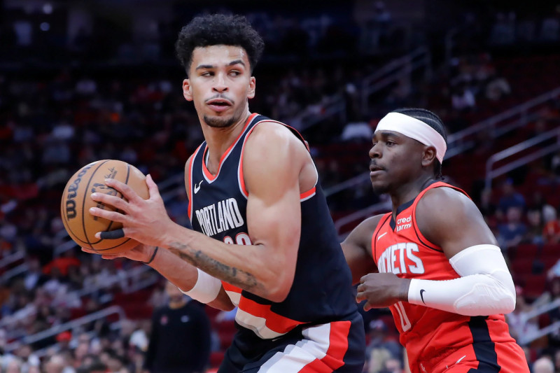 Trail Blazers Edge Out Rockets in Thrilling Clutch Victory