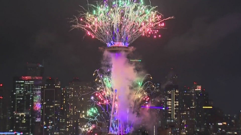 Space Needle's Spectacular New Year's Eve Celebration Lights Up Seattle