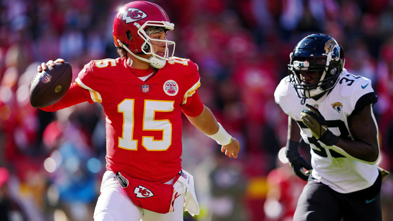 Tony Romo Under Fire: The Latest Controversy Surrounding the NFL Analyst