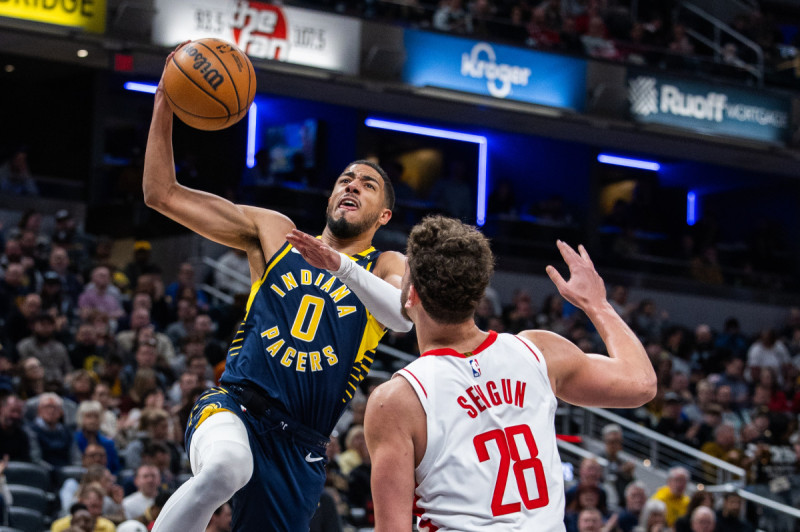 Rockets Edge Pacers in Thrilling 118-114 Victory