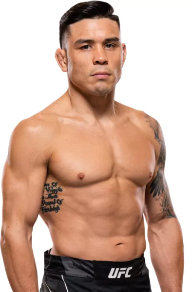 Adrian Yáñez: The Rise of a Football Star