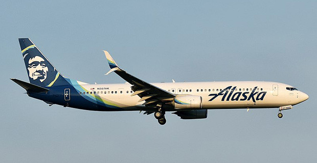 Soar Through the Skies: Alaska Airlines Connects You to Newark