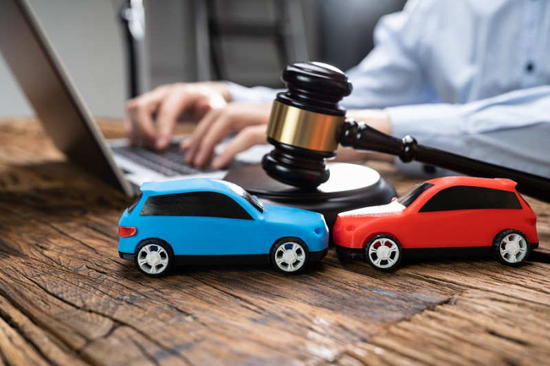 Navigating the Complexities of Car Accident Lawyers and Truck Accident Lawyers