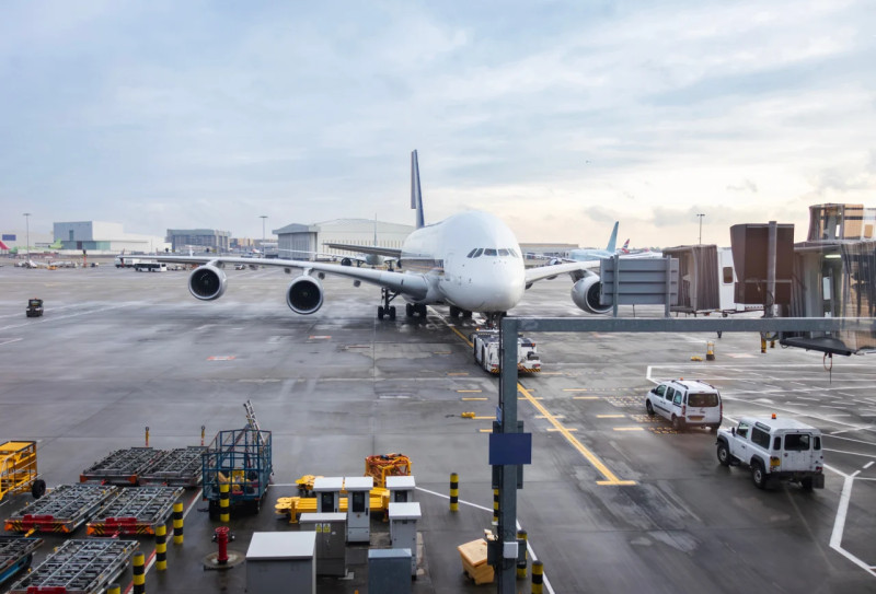 Unprecedented Ground Stop at DC Airports Due to Chemical Odor