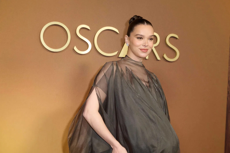 Hailee Steinfeld's Surprising Oscar Absence in 2026