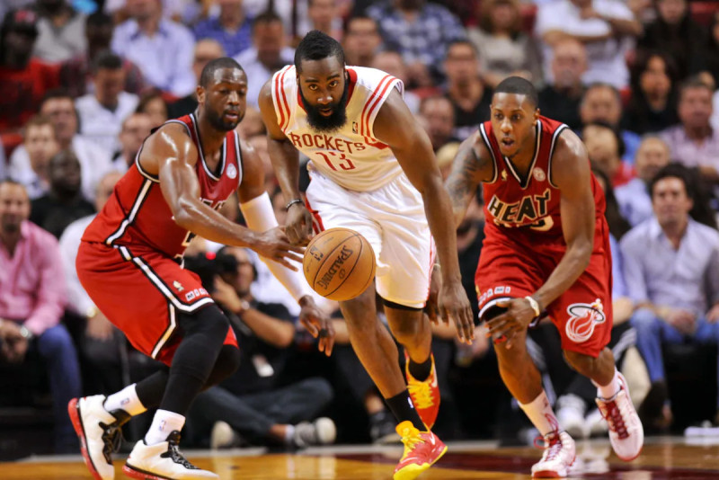 Heat Dominate Rockets in Crucial March Clash