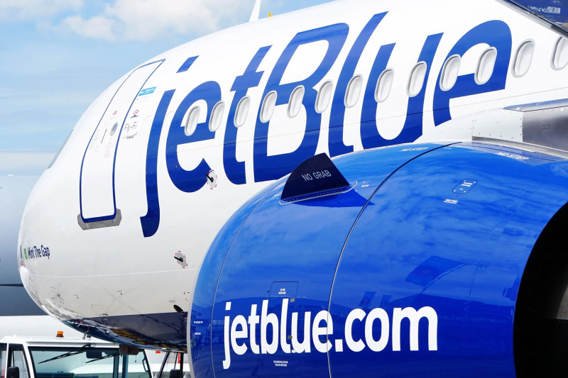 JetBlue Airlines: A Brief Ground Stop and Swift Recovery