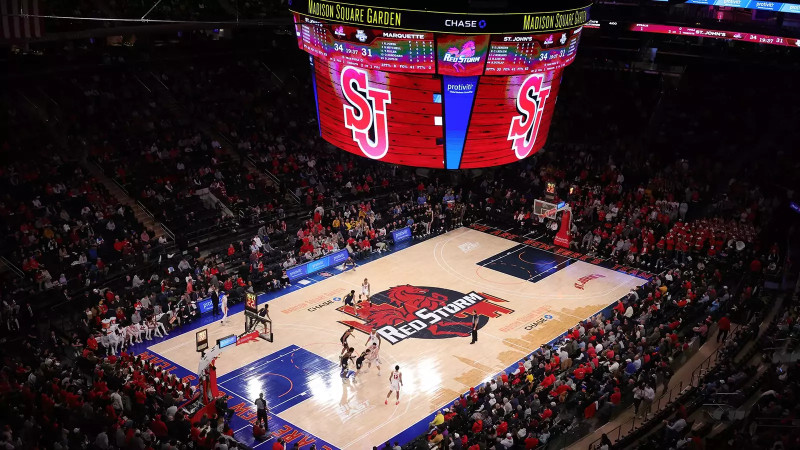 Michigan's March Madness Momentum: Wolverines Dominate St. Louis in Second Round