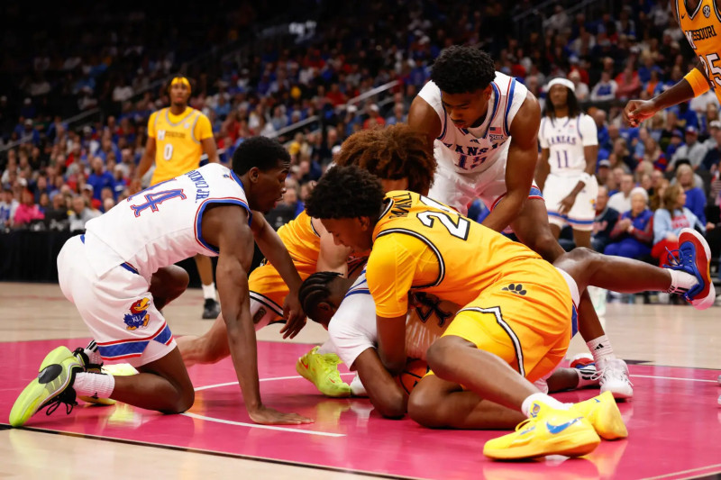 Mizzou Basketball Heads to St. Louis for NCAA March Madness Showdown