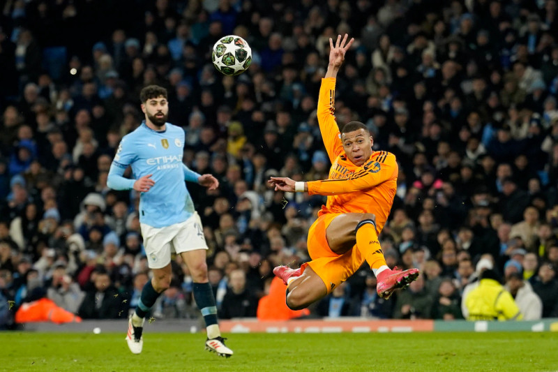 Real Madrid Dominates Manchester City in Thrilling Champions League Clash