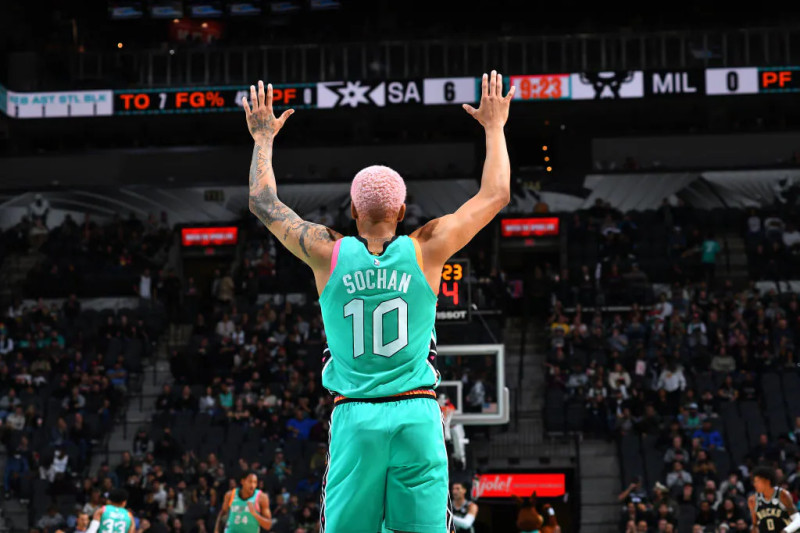 Spurs vs Bucks: A Clash of Titans in the NBA