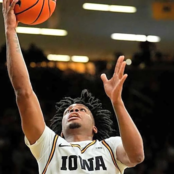 Tavion Banks Shines as Iowa Hawkeyes Clash with Florida Gators