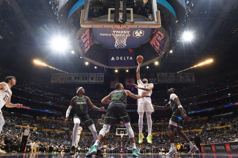 Timberwolves vs. Lakers: A Clash of Titans in the Western Conference