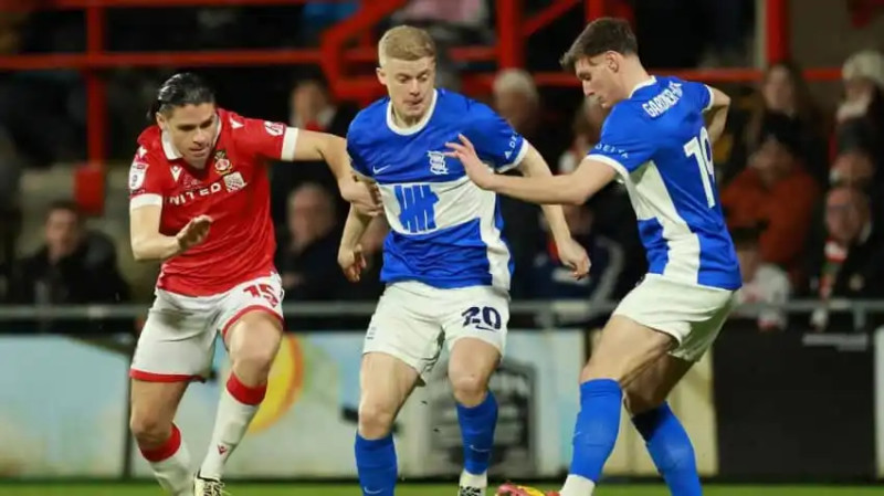 Tense Showdown: Birmingham City Faces Wrexham in EFL Championship Clash