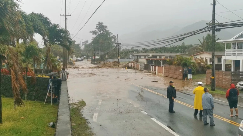 Hawaii News Now: Oahu's Flood Crisis Worsens Under Sever Weather