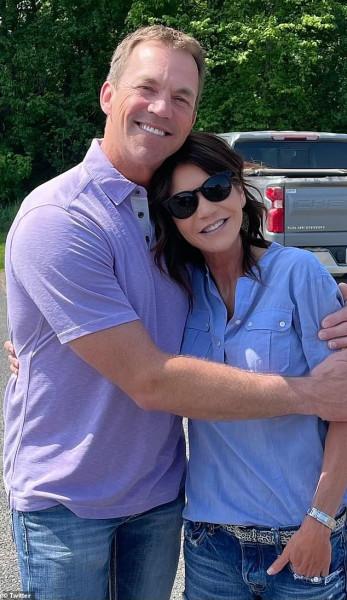 Kristi Noem’s Husband Photos: A Storm of Controversy