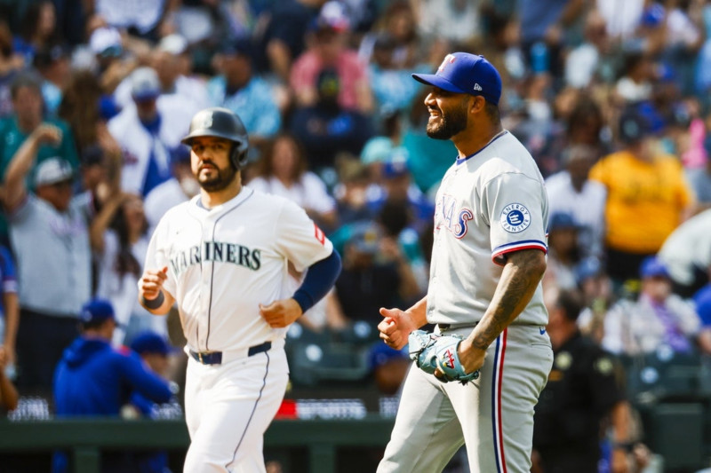 Rangers Sweep Mariners in T-Mobile Park