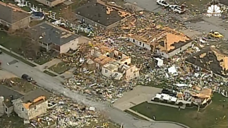 The Devastation in Kansas City After Tornado Strike